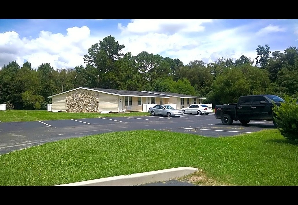 Edgewood Apartments in Moultrie, GA - Building Photo