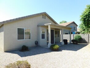 2656 E Sherri Dr in Gilbert, AZ - Building Photo - Building Photo