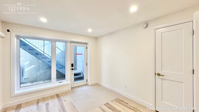 692 Crystal St in Ottawa, ON - Building Photo - Building Photo