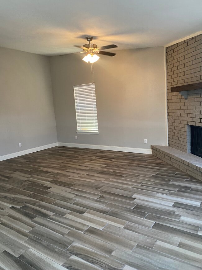 832 Hardy Springs Cir, Unit D in Mcalester, OK - Building Photo - Building Photo