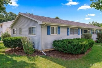 1706 Willow St in Sycamore, IL - Building Photo - Building Photo