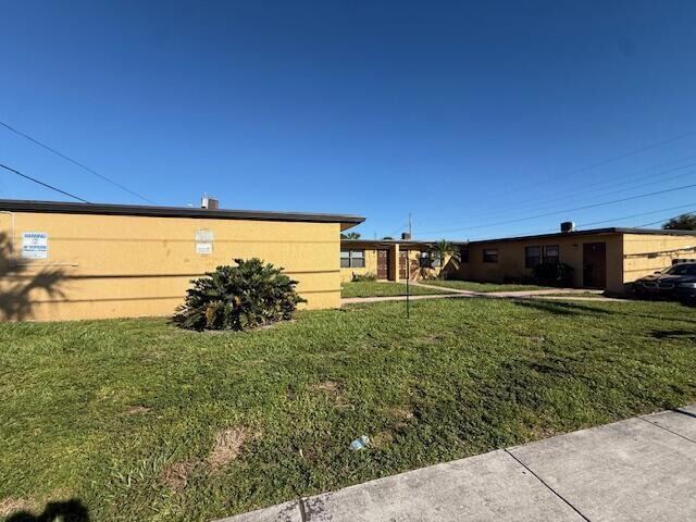 property at 2840 Avenue S A Ave