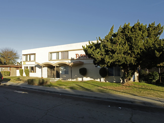 Flamingo Apartments in Pomona, CA - Building Photo - Building Photo