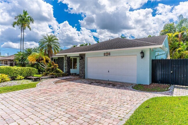 11728 SW 97th St in Miami, FL - Building Photo - Building Photo