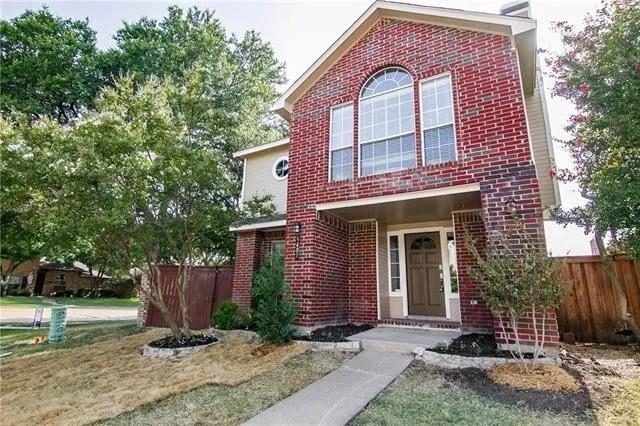9401 Blue Jay Way in Irving, TX - Building Photo