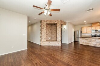 10016 Bonterra Ave in Las Vegas, NV - Foto de edificio - Building Photo