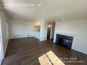 4208 Beach Dr SW in Seattle, WA - Building Photo - Building Photo