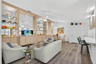 7102 Geminata Oak Ct in Palm Beach Gardens, FL - Building Photo - Building Photo