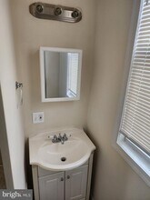 2018 McCulloh St-Unit -B in Baltimore, MD - Foto de edificio - Building Photo