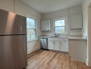 23 Howard St in Millvale, PA - Building Photo - Building Photo