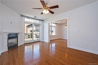 101 Sheldrake Pl in Mamaroneck, NY - Building Photo - Building Photo