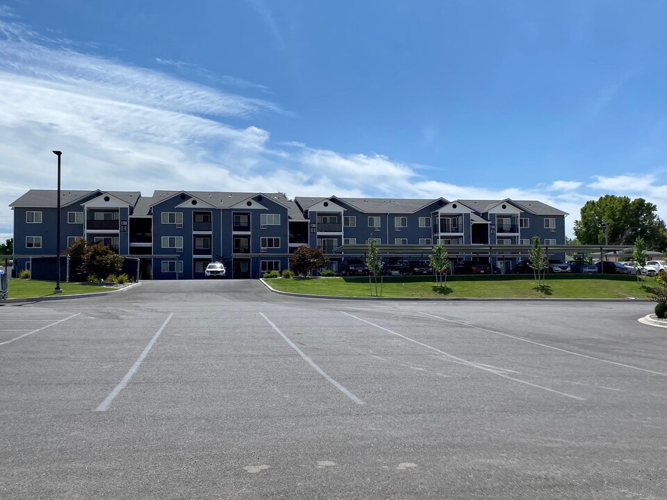 Bridge View Apartments in Clarkston, WA - Building Photo