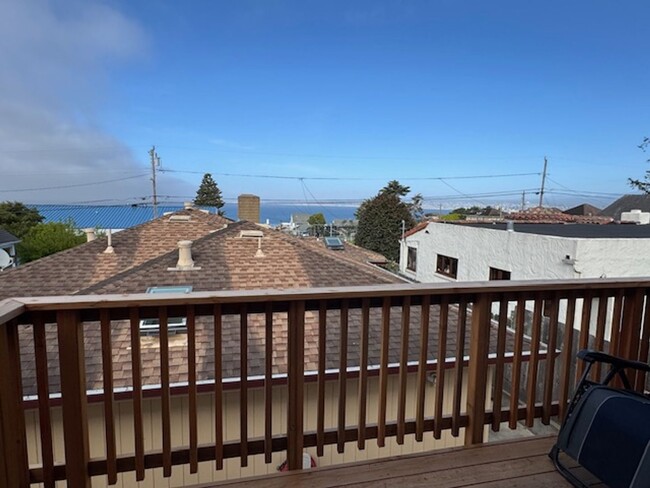 649 Belden St in Monterey, CA - Building Photo - Building Photo