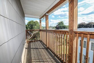 74 Dartmouth St-Unit -3 in Manchester, NH - Building Photo - Building Photo