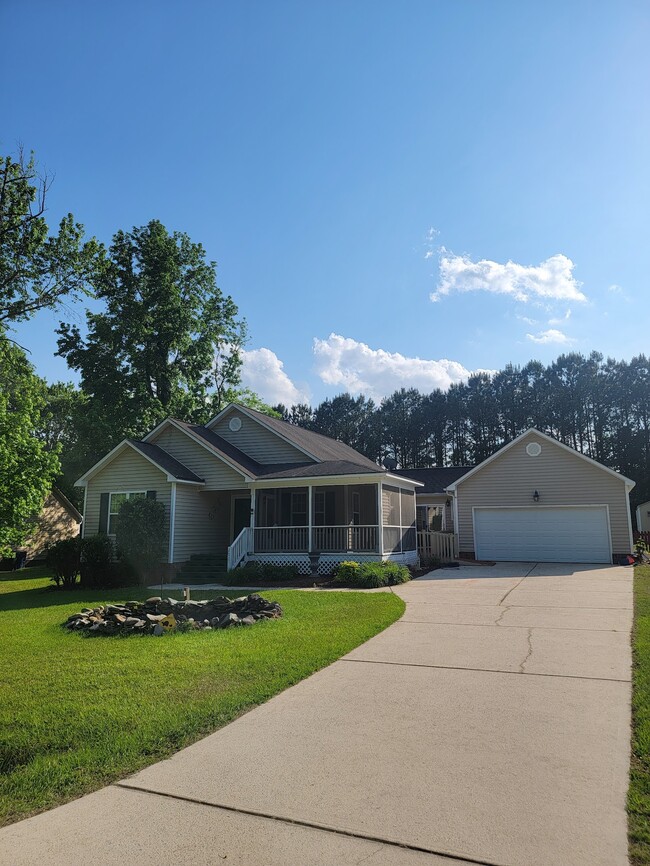 property at 200 Webfoot Dr