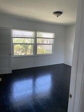 2106 Delaware Ave in Santa Monica, CA - Building Photo - Building Photo