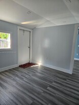 9650 SW 163rd St in Miami, FL - Building Photo