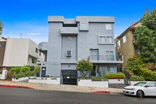 1222 Kings Rd in West Hollywood, CA - Building Photo