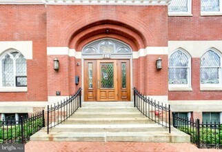 819 D St NE in Washington, DC - Building Photo - Building Photo