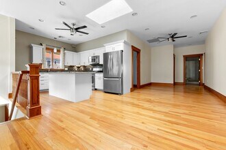 48 High St in Danvers, MA - Foto de edificio - Building Photo