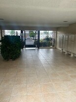 Villa Capri Apartment *$500 Off* in El Cajon, CA - Building Photo
