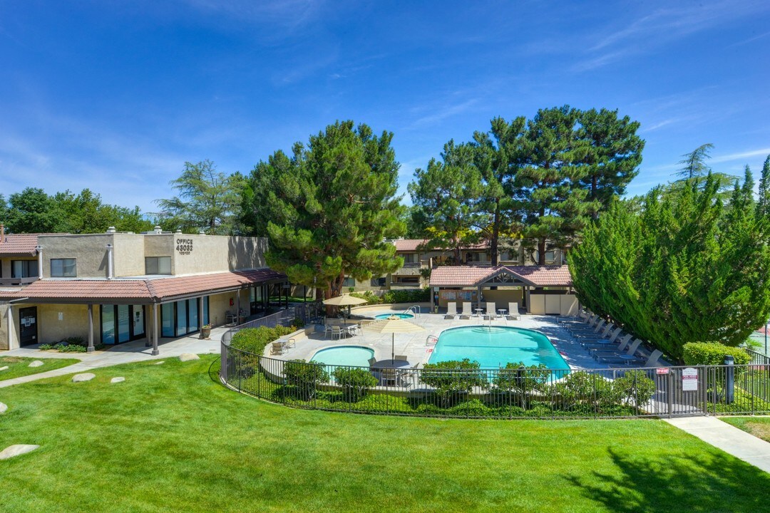 Park West Village Apartments Photo