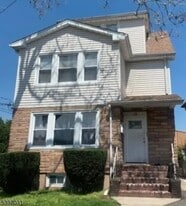 10 Hagert St in Nutley, NJ - Building Photo