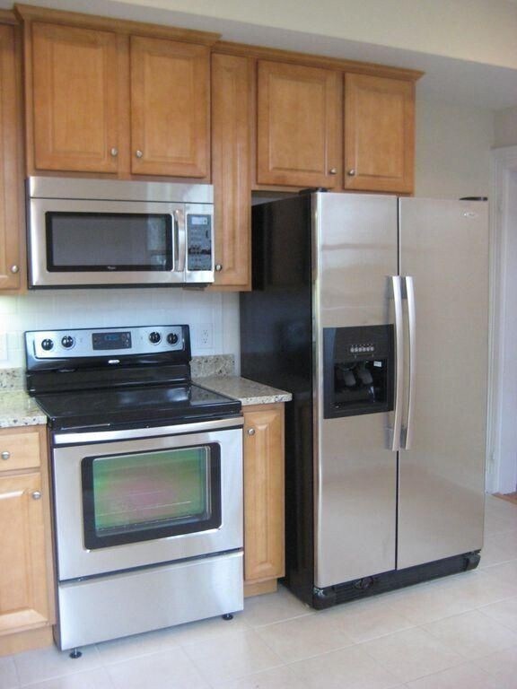 property at 12 S Plum St