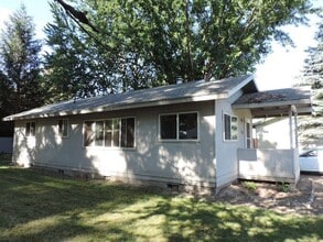 355 W 6th St in Waitsburg, WA - Building Photo - Building Photo