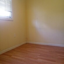 519 W Columbus Dr-Unit -1 in East Chicago, IN - Building Photo - Building Photo