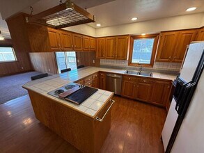 460 SE Conifer Pl in Sublimity, OR - Building Photo - Building Photo