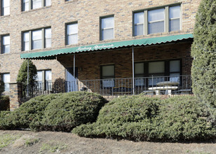 Monterey Apartments in Kansas City, MO - Building Photo - Building Photo