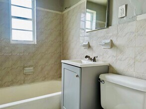 1801 NW 54th St in Miami, FL - Building Photo - Building Photo