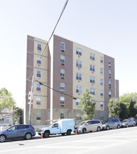 Freeman Gardens in Bronx, NY - Building Photo - Building Photo