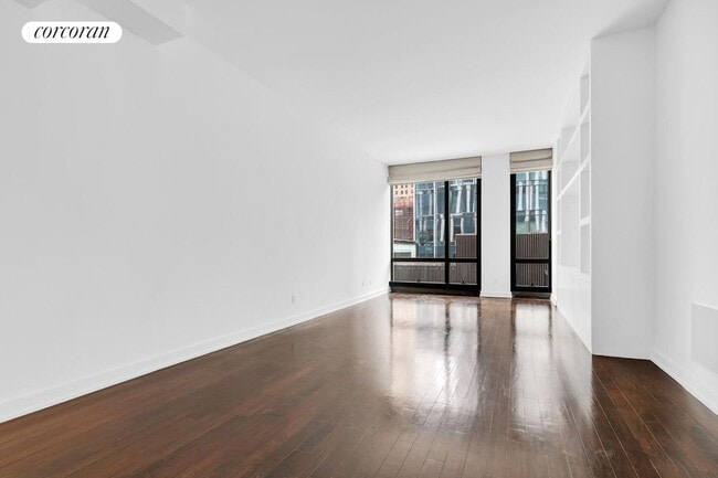 101 Warren St in New York, NY - Building Photo - Building Photo