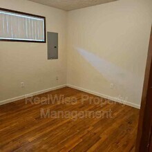 626 NE Anderson St in Vancouver, WA - Building Photo - Building Photo