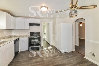 270 Mayo Rd in Virginia Beach, VA - Building Photo - Building Photo