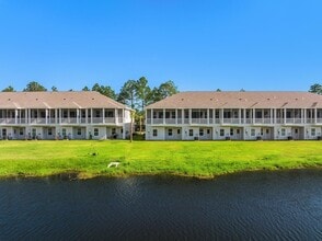 212 Kara Lake Dr in Santa Rosa Beach, FL - Foto de edificio - Building Photo