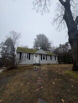 525 E Pleasant St in Amherst, MA - Building Photo