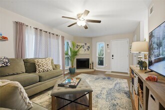 18617 Egret Bay Blvd in Houston, TX - Building Photo - Building Photo