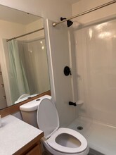 8408 22nd Ave SW in Seattle, WA - Building Photo - Building Photo