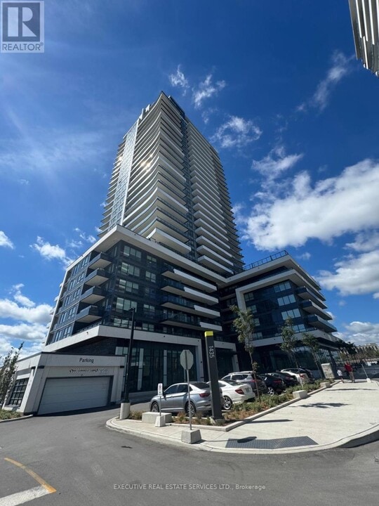 1435 Celebration Dr in Pickering, ON - Building Photo