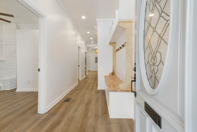 711 W 44th St, Unit 1 in Savannah, GA - Foto de edificio - Building Photo