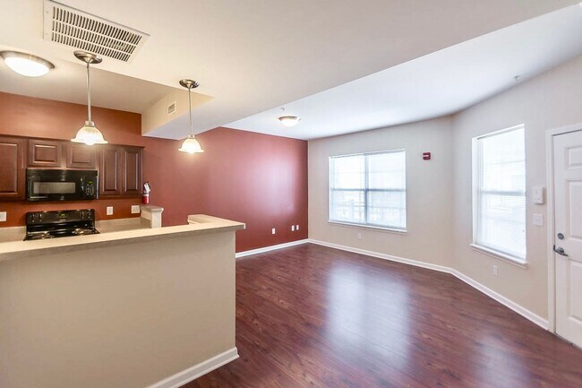 Tenth & College Horizons in Bloomington, IN - Building Photo - Building Photo