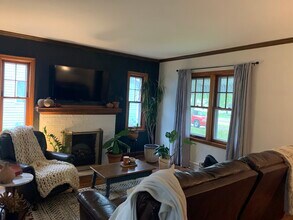 1412 Rainbow Dr in Cedar Falls, IA - Building Photo - Building Photo