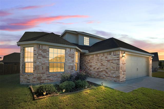 1157 Beaverwood Ln in Crowley, TX - Building Photo - Building Photo
