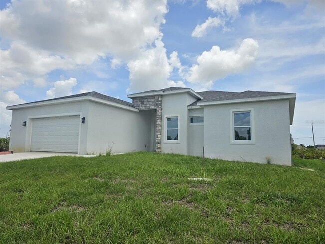 13565 Jeronimo Ln in Port Charlotte, FL - Building Photo - Building Photo