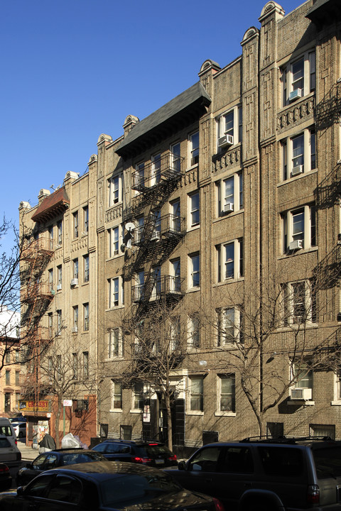 379 W 127th St in New York, NY - Building Photo