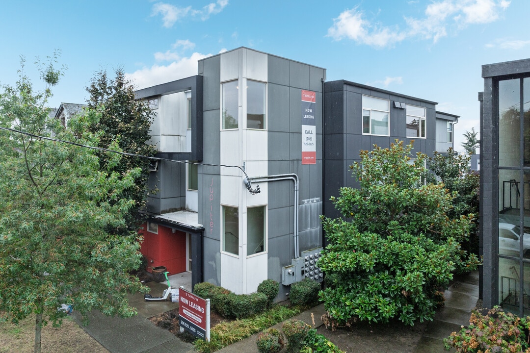 Jupiter Apartments in Seattle, WA - Foto de edificio
