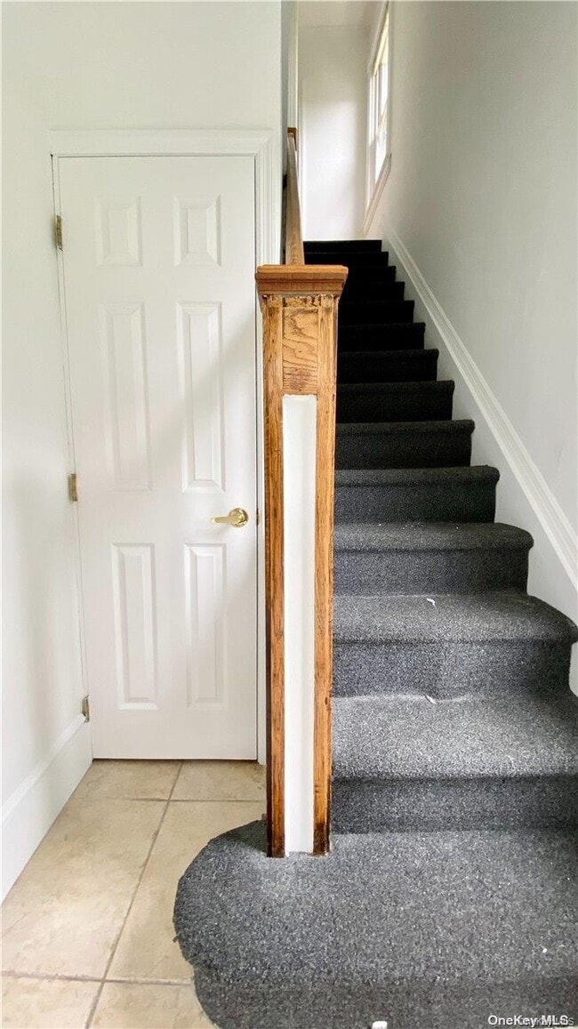 55 Davis St in Locust Valley, NY - Building Photo - Building Photo